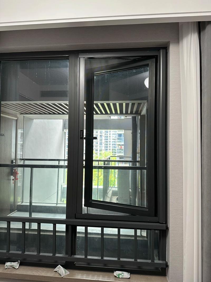 杭州龍湖交控西站杭與城全屋紗窗安裝.304隱形卷軸紗窗,可拆